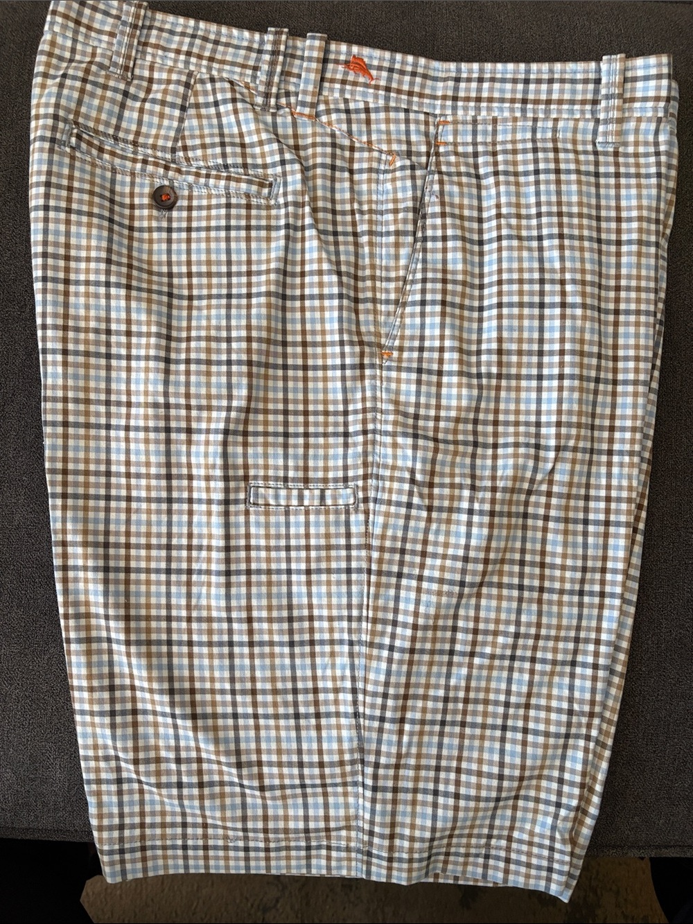 NWOT. Tommy Bahama Men's Plaid Cotton Shorts in Light Blue and Tan